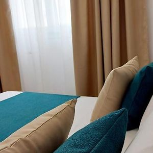 Camera con letto king size